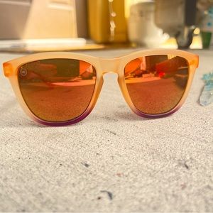 Knockaround FROSTED ROSE QUARTZ FADE / ROSE polarized Premiums